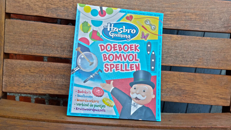 Hasbro Gaming: doeboek bomvol spellen